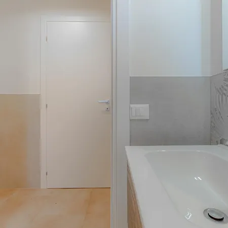 Tesino Eco With Access & Parasol غْروتّامّاري