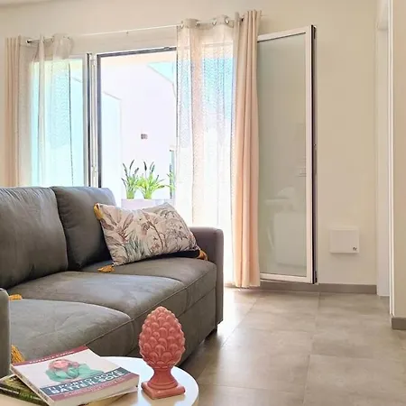Tesino Eco With Access & Parasol Apartment Grottammare