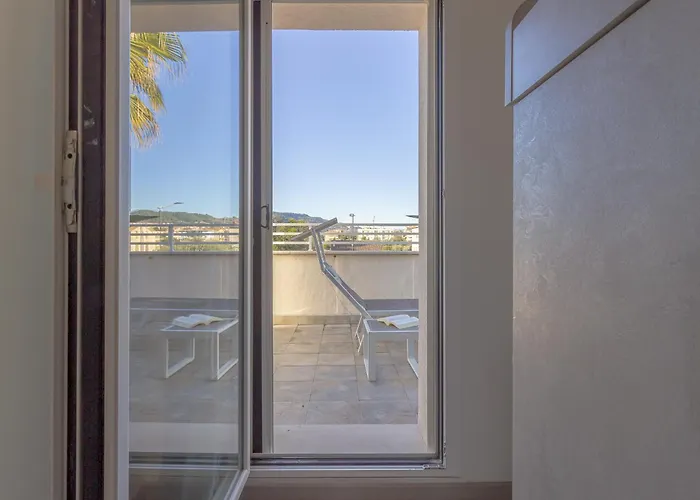 Tesino Eco With Access & Parasol Apartamento Grottammare